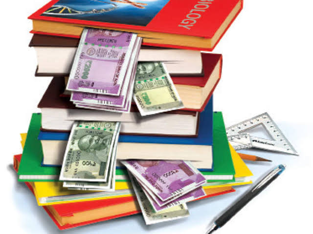 हाईकोर्ट के आदेश की यूपी के स्कूल ने उड़ाई धज्जियां