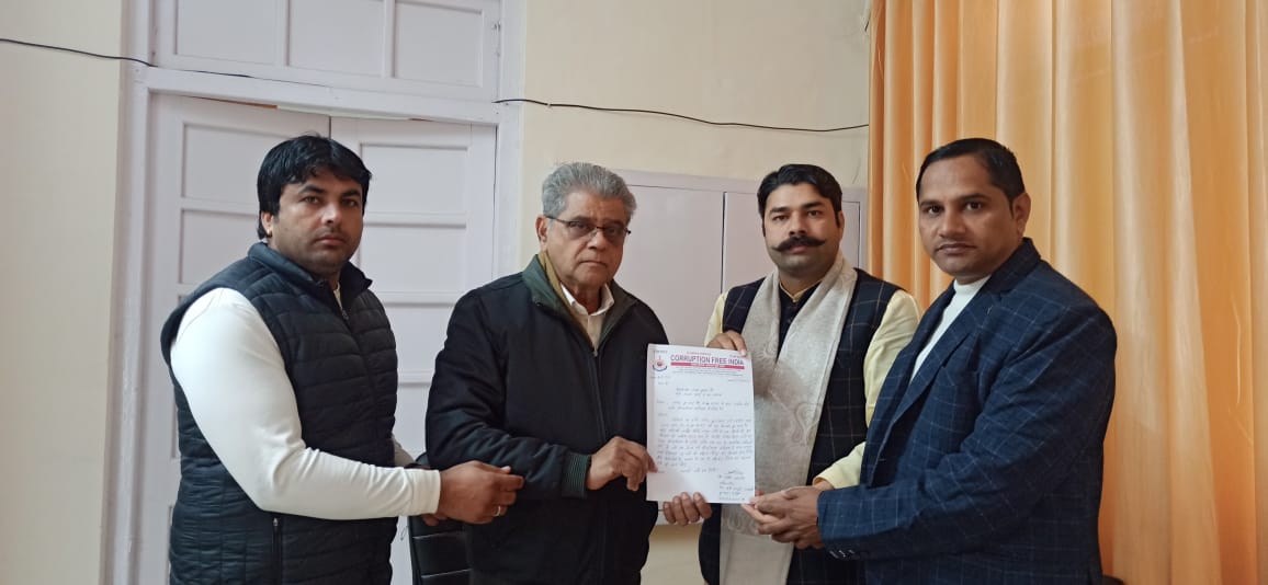पौधों के संरक्षण में हो रहे भ्रष्टाचार के खिलाफ करप्शन फ्री इंडिया संगठन ने वन एवं पर्यावरण मंत्री से लखनऊ में की मुलाकात