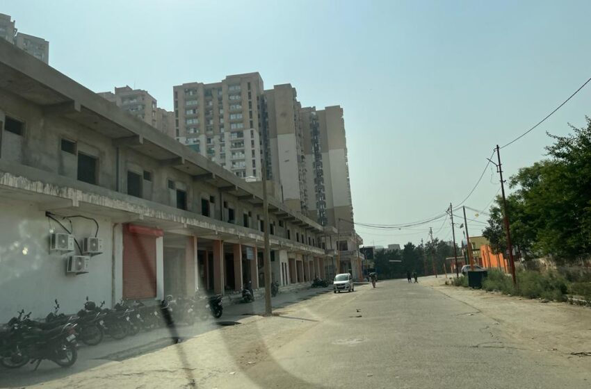 प्राधिकरण से अपना अवैध साम्राज्य बचाने का तरीका, बिना तथ्यों के शिकायत करो, दबाव बनाओ अपना बचाव कर लो