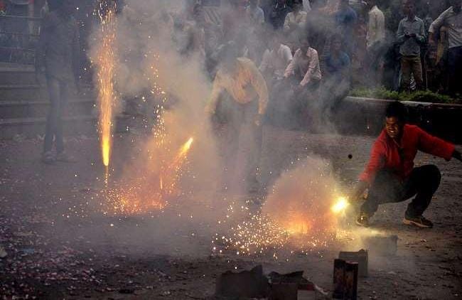 Big Breaking: नोएडा-ग्रेटर नोएडा और गाजियाबाद में दीपावली पर भी दमघोंटू प्रदूषण, जानें यूपी के दूसरे शहरों का हाल