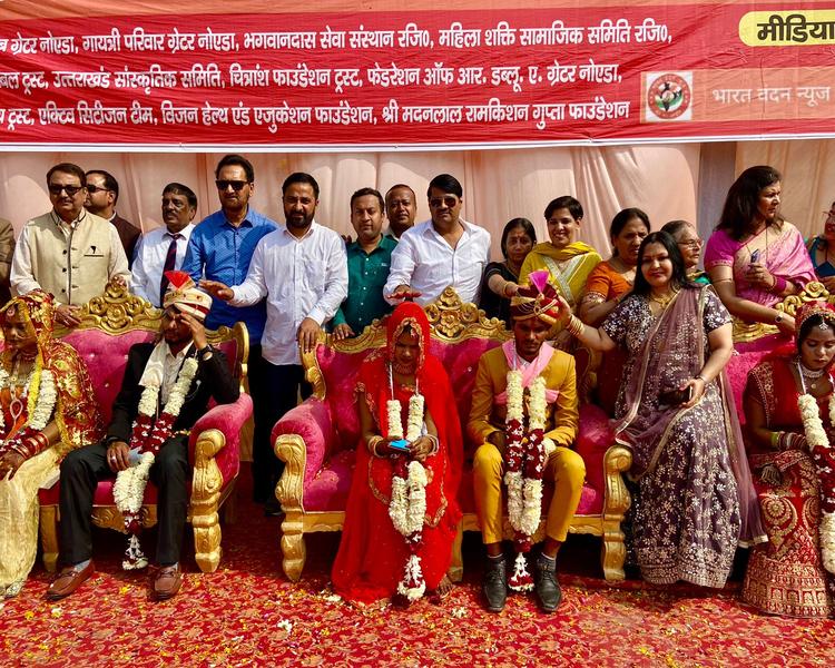 महिला शक्ति उत्थान मंडल द्वारा सातवें सामूहिक विवाह में 7 जोड़ों का किया गया विवाह