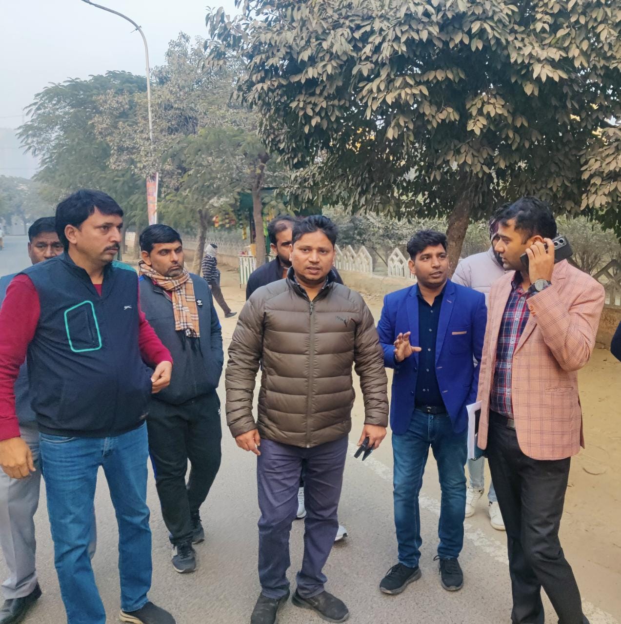 ग्रेटर नोएडा प्राधिकरण के सीनियर मैनेजर कपिल जी व समस्त टीम ने किया सेक्टर डेल्टा टू का दौरा