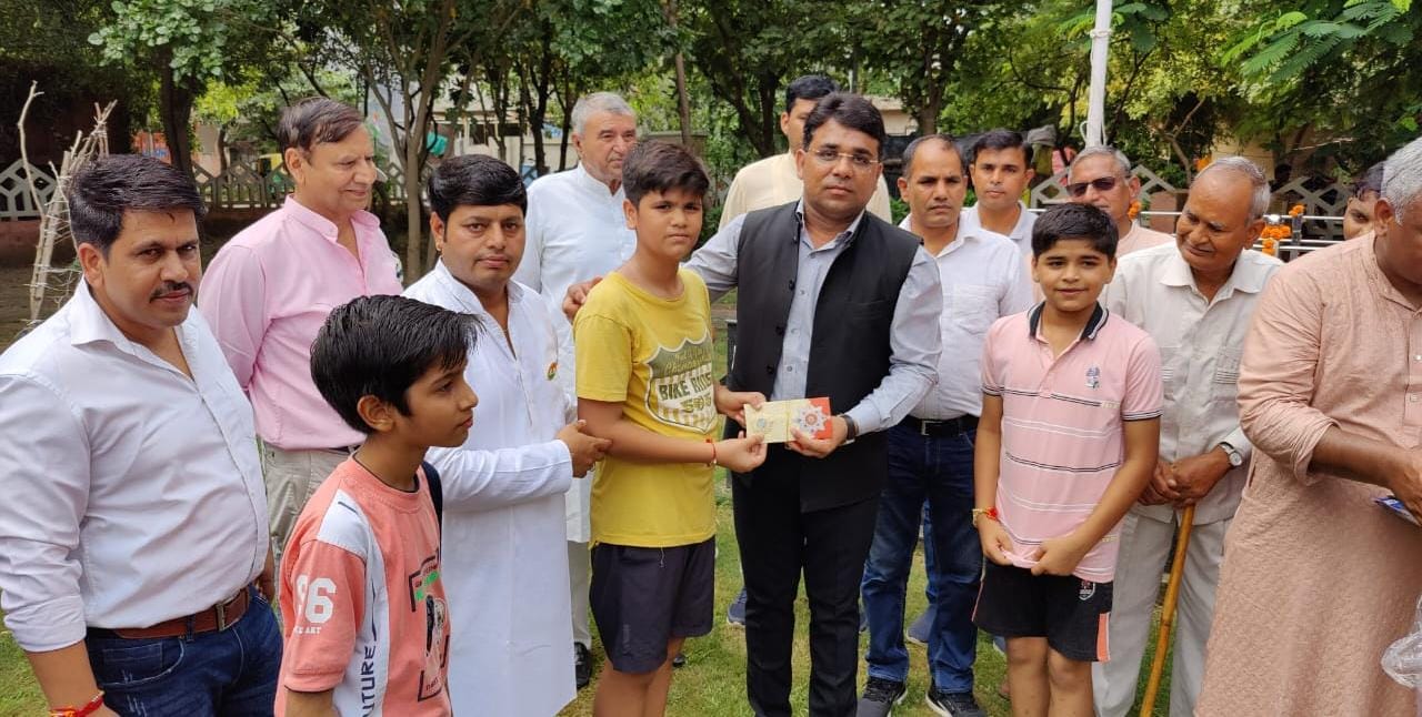 15 अगस्त आजादी के अमृत महोत्सव को सेक्टर पी 3 में बड़े ही धूम धाम के साथ मनाया गया