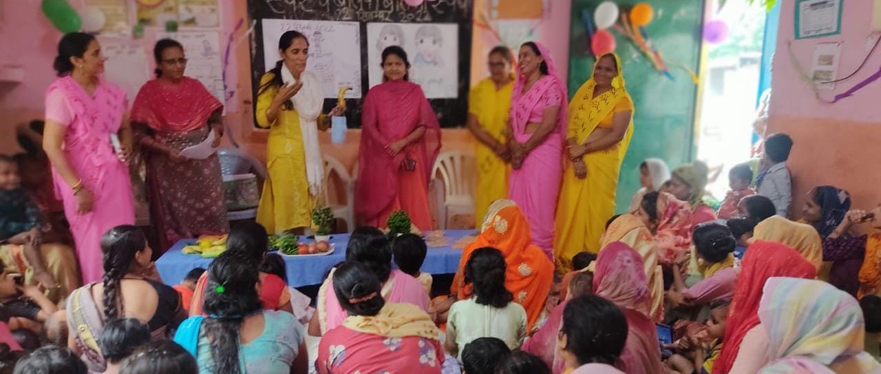 जनपद के 1108 आंगनबाड़ी केन्द्रों पर हुई स्वस्थ बालक-बालिका प्रतिस्पर्धा, महिलाओं ने स्वस्थ बच्चों के साथ लिया बढ़-चढ़कर हिस्सा विजयी बच्चों को दो अक्टूबर को किया जाएगा पुरस्कृत