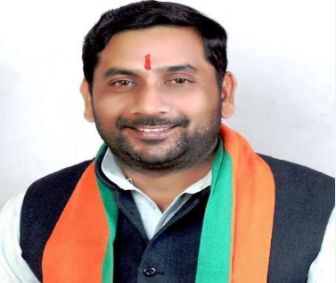 UP Minister News : भाजपा ऊर्जा राज्यमंत्री सोमेंद्र तोमर पर ज़मीन कब्जाने के आरोप, सीएम योगी ने दिए जांच के आदेश
