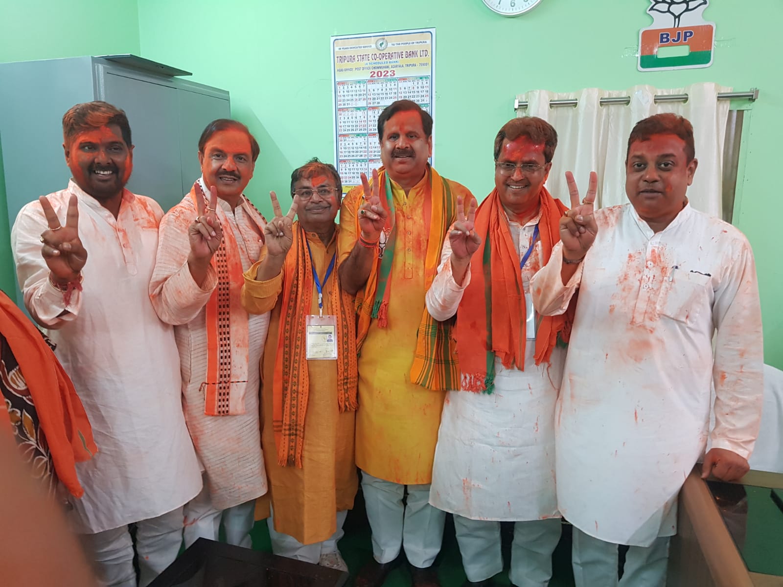 भाजपा प्रभारी व पूर्व केंद्रीय मंत्री डा. महेश शर्मा ने त्रिपुरा में मनाया जीत के जश्न, एक बार फिर डॉ महेश की वजह से त्रिपुरा में भाजपा का परचम लहराया,खेली होली