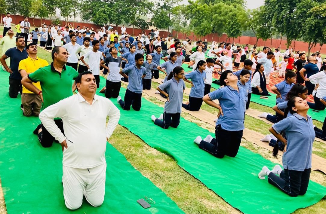 अंतर्राष्ट्रीय योग दिवस पर भाजपाईयों ने भी योगाभ्यास किया