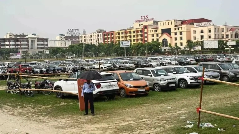 Greater Noida Authority News : अब नहीं लगेगा जाम, नहीं भटकेगी पार्किंग!, नॉलेज पार्क-3 में GNIDA का मास्टरस्ट्रोक—NASA Parking से लेकर Expo Mart तक बदली ट्रैफिक की तस्वीर, जाम से राहत, बिजनेस को रफ्तार, GNIDA की दीर्घकालिक योजना—सिर्फ आज नहीं, कल की तैयारी