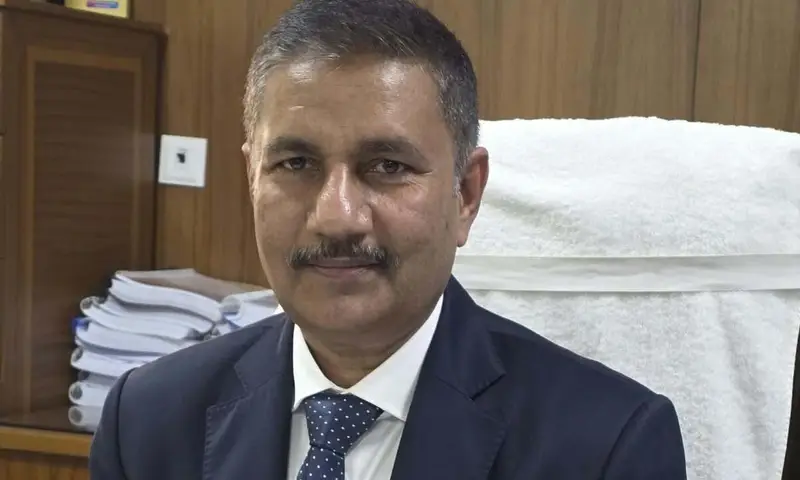 YEIDA News: राकेश कुमार सिंह को एक साल का सेवा विस्तार, अब 30 सितंबर 2027 तक रहेंगे यमुना प्राधिकरण के CEO; नोएडा एयरपोर्ट और औद्योगिक परियोजनाओं की जिम्मेदारी जारी