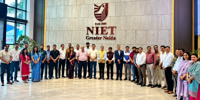Greater Noida News: IBA और NIET के बीच उद्योग–शिक्षा समन्वय बैठक, विद्यार्थियों को इंटर्नशिप, लाइव प्रोजेक्ट्स, इंडस्ट्री ट्रेनिंग और प्लेसमेंट के नए अवसर दिलाने पर जोर; कौशल विकास, रिसर्च और नवाचार को बढ़ावा देने की बनी रणनीति