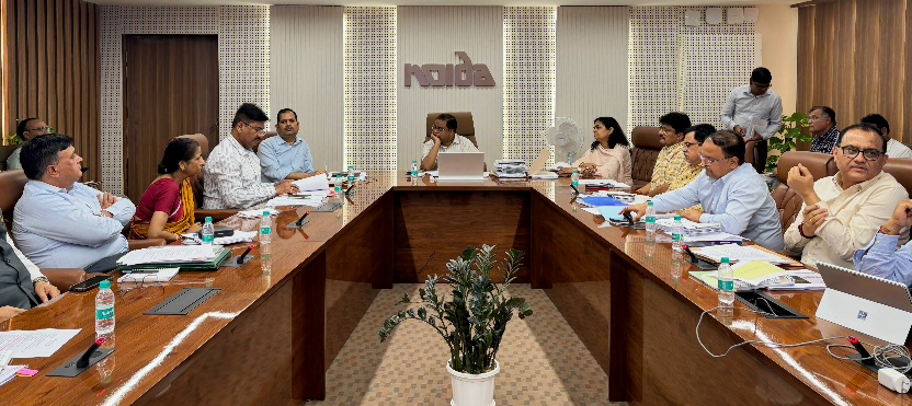 Noida Authority News: नोएडा प्राधिकरण की बड़ी बैठक में कई अहम फैसले: 1 नवंबर तक बकायेदारों से होगी वसूली, अवैध निर्माण पर चलेगी कार्रवाई, सेक्टर-145 के आवंटियों को दिवाली से मिलेगा भूखंडों का कब्जा