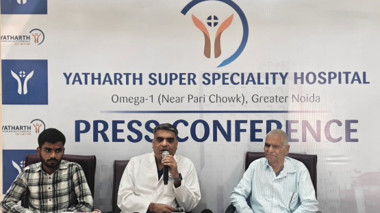Greater Noida News: क्रिकेट बॉल से भी बड़ा 12 सेंटीमीटर का लिवर ट्यूमर, यथार्थ हॉस्पिटल में 72 वर्षीय मरीज की बिना बड़े चीरे के सफल सर्जरी; सिरोसिस और डायबिटीज के बावजूद डॉक्टरों ने लैप्रोस्कोपिक तकनीक से निकाला ट्यूमर