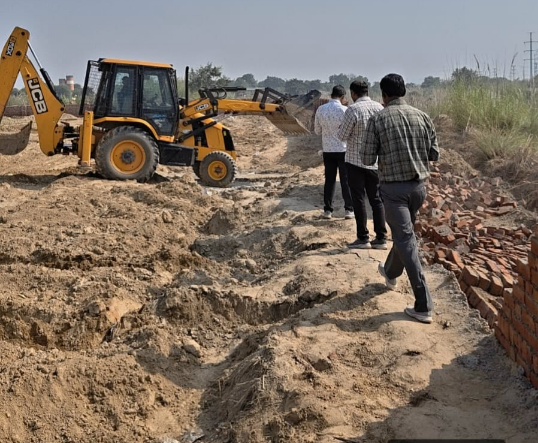 Greater Noida News: भनौता में ग्रेनो प्राधिकरण की बड़ी कार्रवाई, 20 हजार वर्गमीटर जमीन अतिक्रमण मुक्त; 40 करोड़ रुपये बताई कीमत