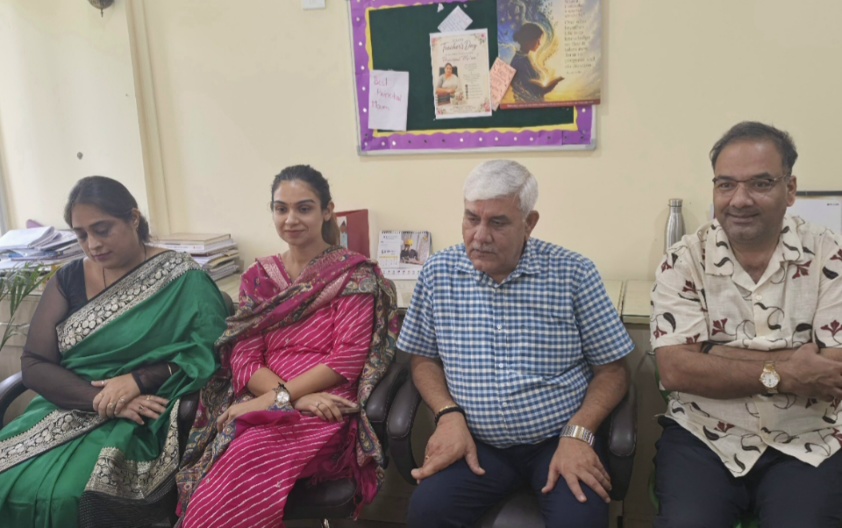 Greater Noida News: थॉरोण इंटरनेशनल स्कूल में ‘31 अक्टूबर 2026 नेक्स्ट जेन अर्थ’ प्रदर्शनी का आयोजन, विद्यार्थियों के मॉडल और प्रोजेक्ट से मिलेगा सतत विकास, पर्यावरण संरक्षण और प्राकृतिक संसाधनों के सदुपयोग का संदेश