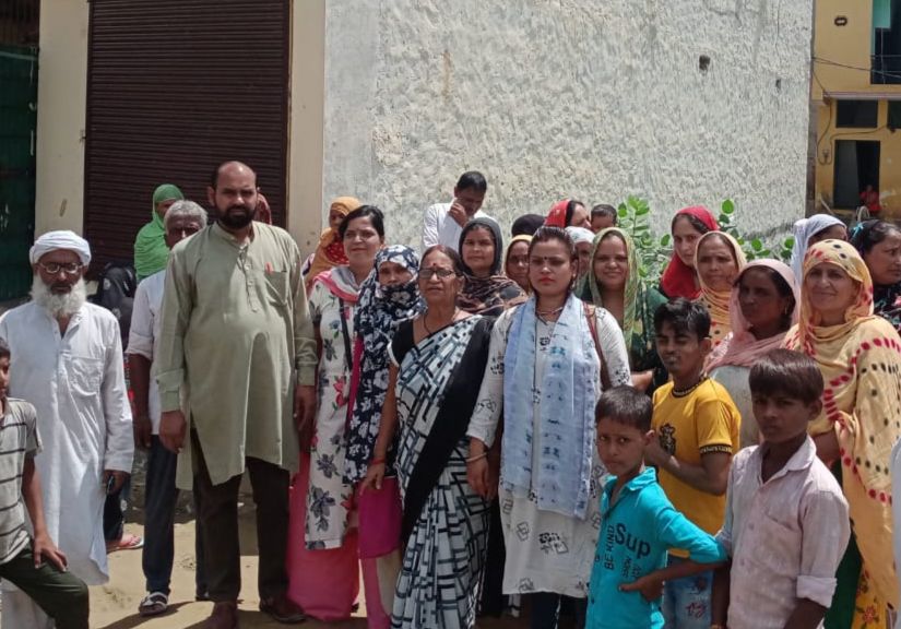 प्राधिकरण कर रहा है गांवों की उपेक्षा मूलभूत सुविधाओं के लिए तरस रहे स्थानीय लोग