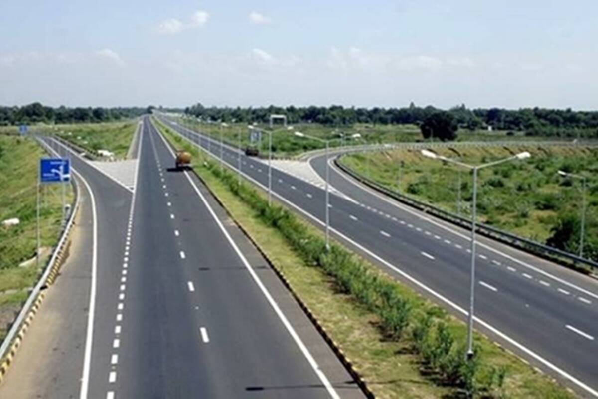 130 मीटर रोड से जीटी रोड 60 मीटर रोड़ जोड़ने वाली सड़क का निर्माण आजतक अटका हुआ है,संपर्क मार्ग निर्माण का, इस कारण जाम से मुक्ति, गांवो में विकास रुक गया है