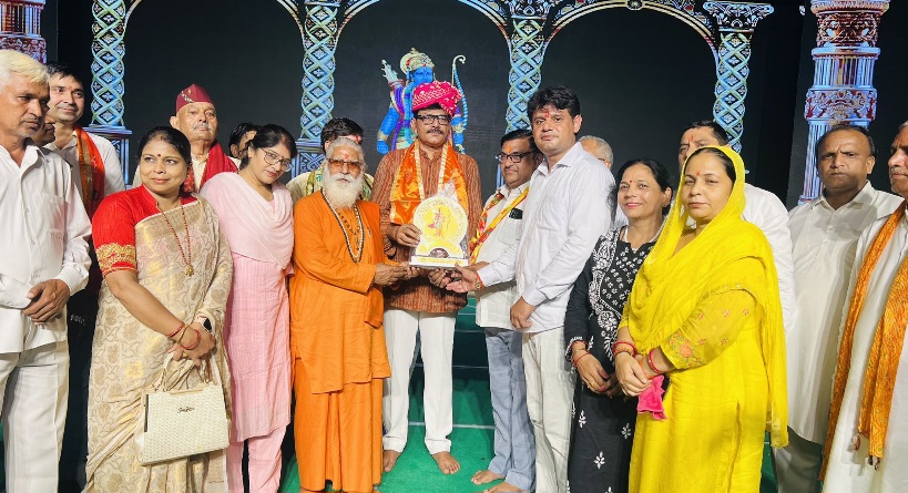 Greater Noida Ramleela News : श्री धार्मिक रामलीला कमेटी द्वारा आयोजित रामलीला में श्रीराम और सीता जन्म की लीला ने दर्शकों को मंत्रमुग्ध किया