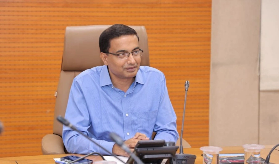 Breaking News : “नोएडा से लखनऊ तक बढ़ा कद”, पूर्व CEO डॉ. लोकेश एम को योगी सरकार ने दी बड़ी जिम्मेदारी, अब संभालेंगे इस विभाग के सचिव का पद, नोएडा के अनुभव ने दिलाई नई जिम्मेदारी, प्रतीक्षारत रहने के बाद मिली नई तैनाती, प्रशासनिक हलकों में तेज हुई चर्चा