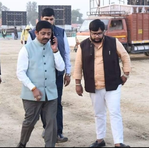 <em>नंद गोपाल गुप्‍ता नंदी को औद्योगिक विकास मंत्री बनाए जाने पर ग्रेटर नोएडा समर्थकों ने मनाया जश्न</em>