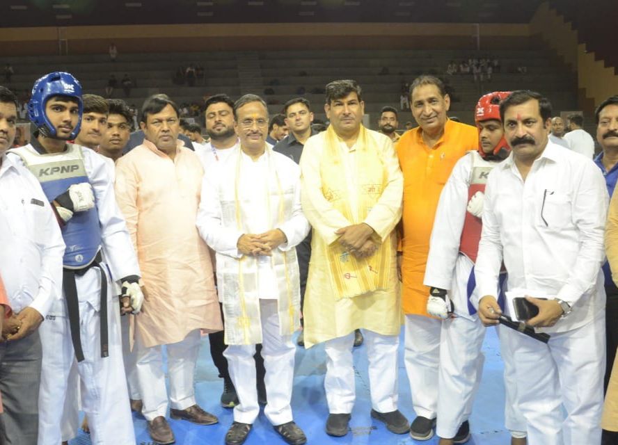 नोएडा ताइक्वांडो गौतम बुध नगर एसोसिएशन उप मुख्यमंत्री दिनेश शर्मा व एमएलसी श्रीचंद शर्मा के शुभारंभ किया