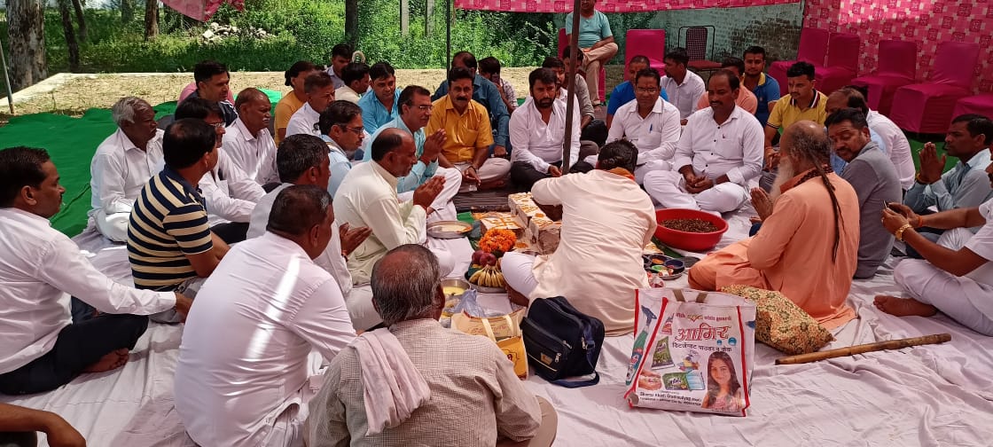 श्री आदर्श रामलीला कमेटी के तत्वाधान में वर्ष 2022 विजय महोत्सव के लिए भूमि पूजन का आयोजन किया गया