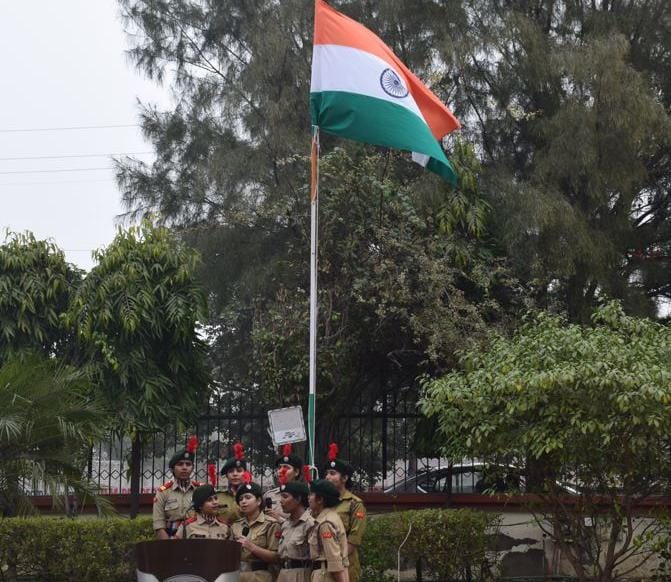 आईआईएमटी कॉलेज समूह में मना गणतंत्र दिवस