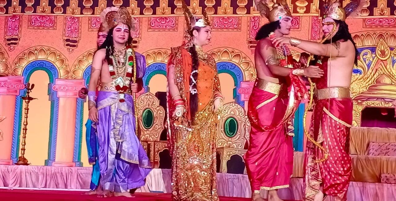 भरत मिलाप व राम राज्यभिषेक की लीला का हुआ भव्य मंचन