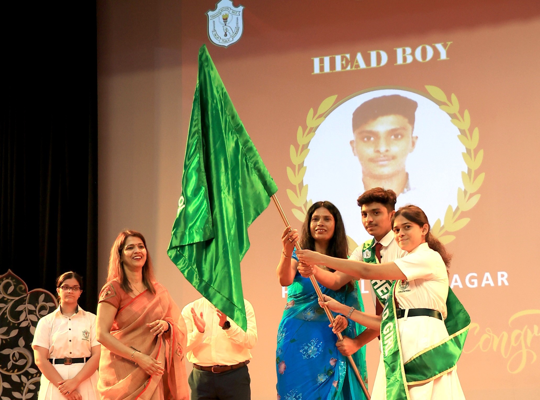समाज व देश के प्रति उत्तरदायित्व की शुरुवात विद्यालय प्रांगण से दिल्ली पब्लिक स्कूल ,नॉलेज पार्क- V ,ग्रेटर नोएडा वेस्ट में छात्र परिषद का गठन