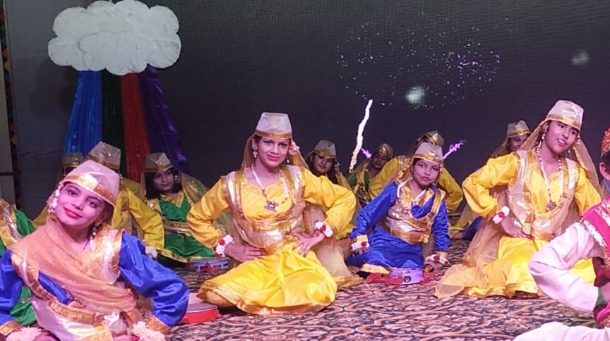 श्री रमेश चंद्र विद्यापति कान्वेंट स्कूल में एनुअल फंक्शन बड़े धूमधाम के साथ मनाया गया