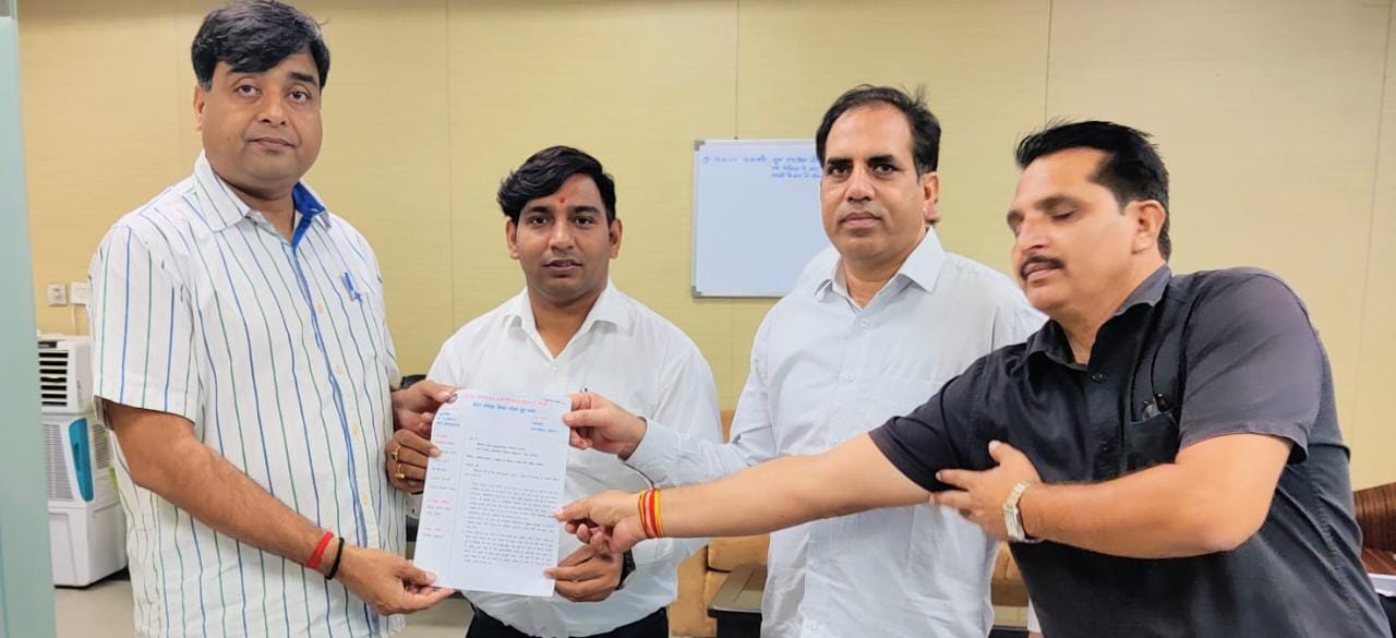 दीपावली से पहले सेक्टर डेल्टा टू को स्वच्छ व सुंदर बनाने और सेक्टर के मैन रोड और गेटों को रंग बिरंगी लाइटों से सजाने की मांग - आलोक नागर