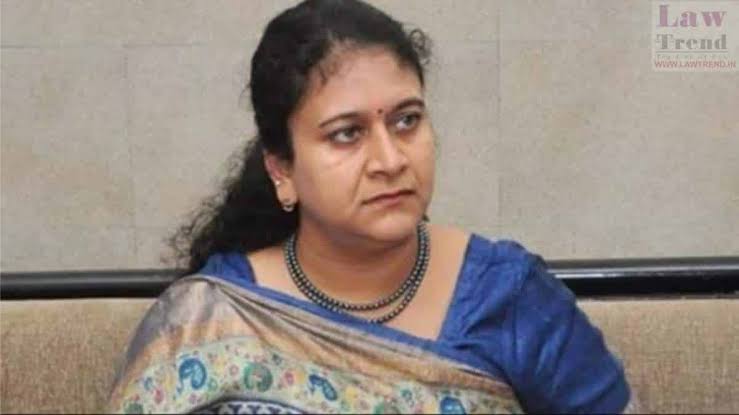 नोएडा के सीईओ ऋतु महेश्वरी को मिली सुप्रीम कोर्ट से राहत,सुप्रीम कोर्ट ने इलाहाबाद उच्च न्यायालय के उस आदेश पर स्थगन आदेश जारी कर दिया