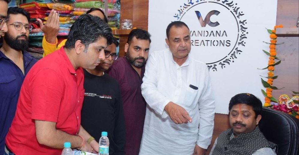पैरामाउंट गोल्फ फॉरेस्ट मैं RWA का गठन न होना और UPSIDC द्वारा बिल्डर रजिस्ट्री न किया जाना, मूलभूत सुविधाओं का न होना
