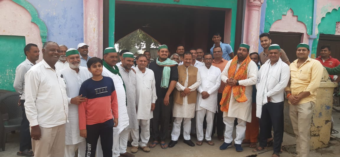 भारतीय किसान यूनियन टिकैट की मीटिंग हतेवा गांव में पंडित रामफल शर्मा आवास पर हुई
