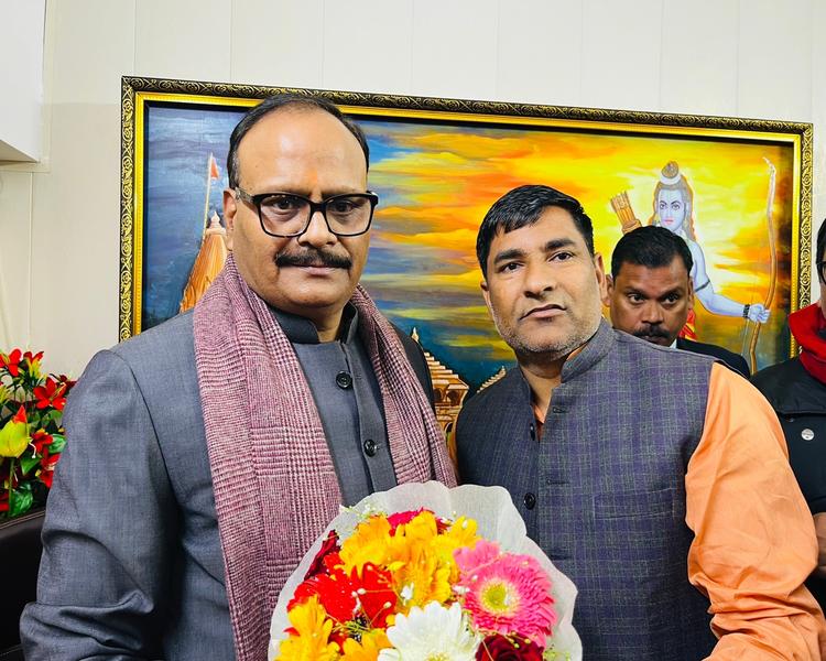 बृजपाल राठी (प्रधान) भाजपा में हुए शामिल, उपमुख्यमंत्री बृजेश पाठक की मौजूदगी में हुए शामिल