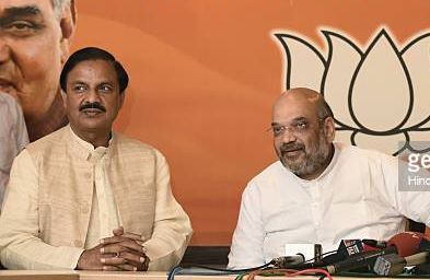 कौन बनेगा यूपी बीजेपी का चीफ? सांसद महेश शर्मा ने कहा कि मैं प्रदेश अध्यक्ष की रेस में नहीं हूं और पार्टी जो जिम्मेदारी मुझे देगी उसका मैं पालन करूंगा