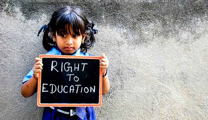 UP Education News: मैं गरीब हूं, लोकल हूं, इस कारण मेरे बच्चों को नहीं मिल रहा दाखिला, प्राइवेट स्कूल सीएम योगी के आदेशों की उड़ा रहे है धज्जियां
