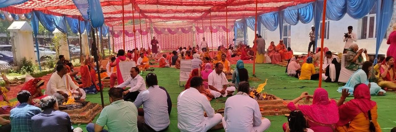 श्री बाला जी मानव सेवा समिति द्वारा अरणी मंथन 21 कुण्डीय महायज्ञ सम्पन्न