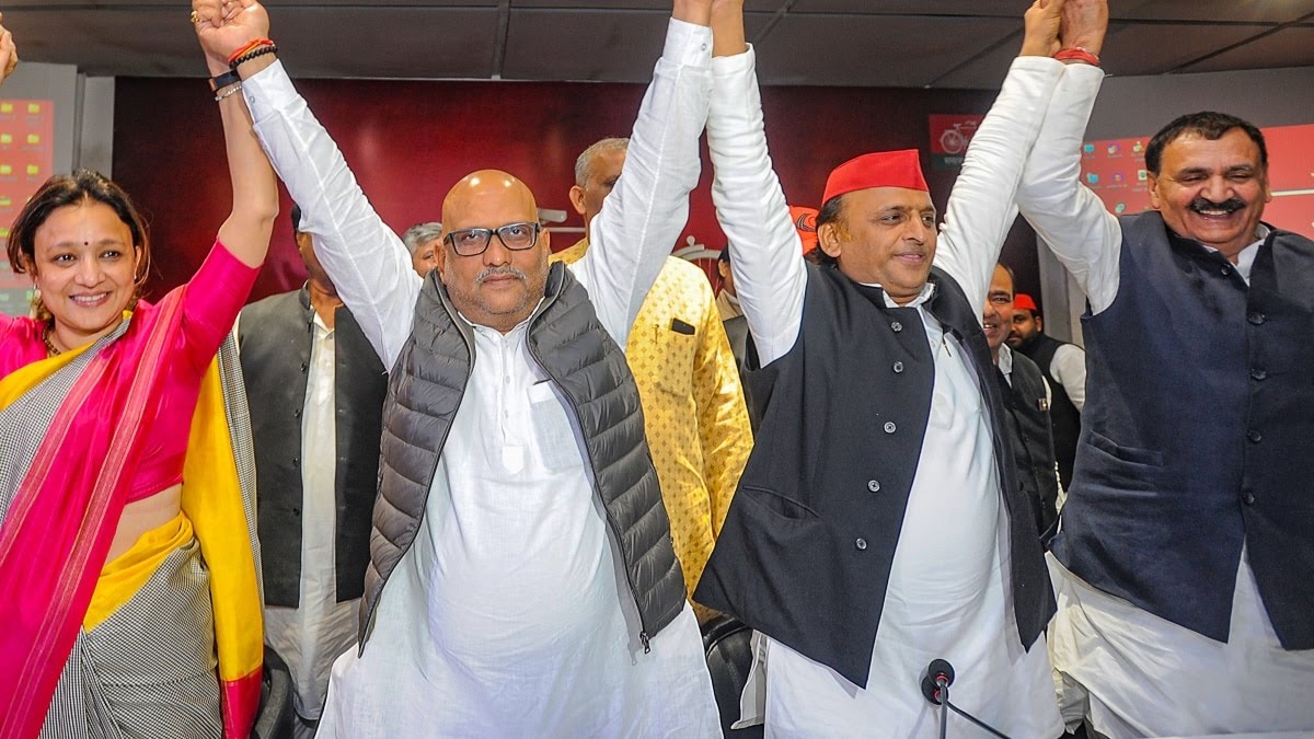 Lok Sabha Election 2024: खत्म हुई दरार! पहली बार मिले हाथ, अखिलेश यादव ने बताया था 'चिरकुट', अब हुई ये बात