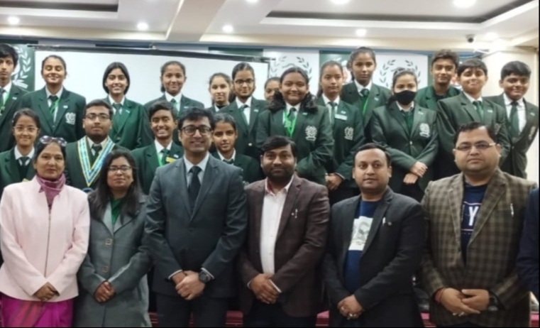 रोटरी क्लब ग्रेटर नॉएडा ने दिल्ली वर्ल्ड पब्लिक स्कूल में बनाया इंटरैक्ट क्लब