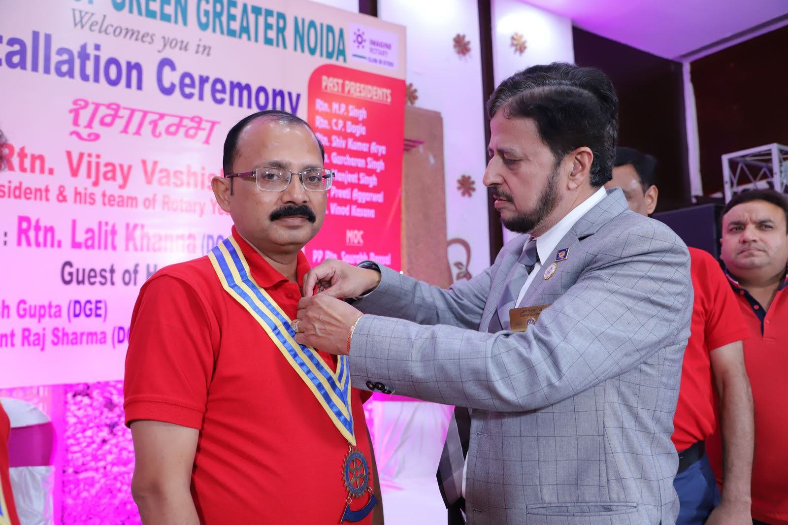 रो0 विजय शर्मा बने रोटरी क्लब ग्रीन ग्रेटर नोएडा के अध्यक्ष