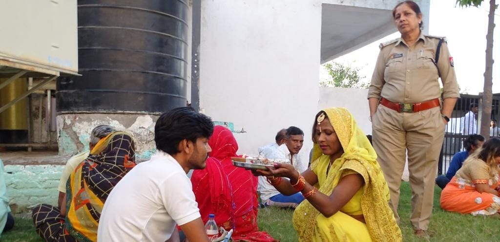 जिला कारागार में महिलाओं ने मनाया करवाचोथ का त्योहार