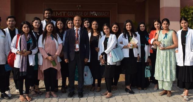 आईआईएमटी कॉलेज ऑफ फार्मेसी में पॉलीसिस्टिक ओवेरियन सिंड्रोम पर जागरूकता कार्यक्रम