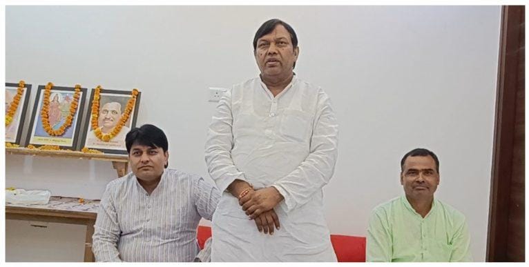 बिलासपुर में निकाय चुनाव और प्रधानमंत्री नरेंद्र मोदी के जन्मदिन पर कार्यक्रमों को लेकर हुई बैठक, जिला अध्यक्ष विजय भाटी भी हुए शामिल