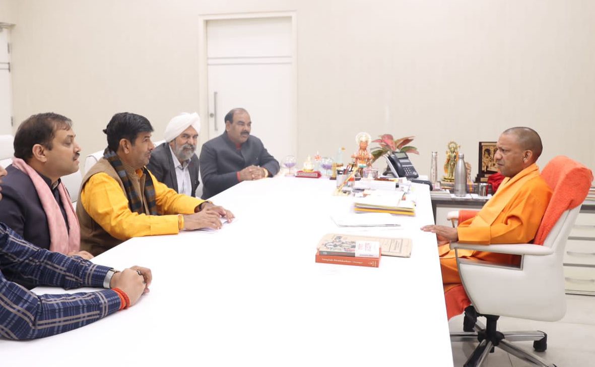 माध्यमिक शिक्षकों से पूर्व में किए गये वादों के अनुरूप इस विधानमंडल के शीत क़ालीन सत्र में माननीय मुख्यमंत्री श्री योगीआदित्यनाथ ने माध्यमिक शिक्षा अधिनियम में महत्वपूर्ण बदलाव किए है