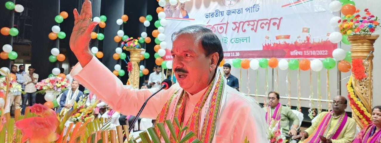 त्रिपुरा में होने वाली आगामी विधानसभा चुनाव की तैयारियों के लिए प्रभारी व सांसद डॉ महेश शर्मा ने पदाधिकारियों की बैठक ली