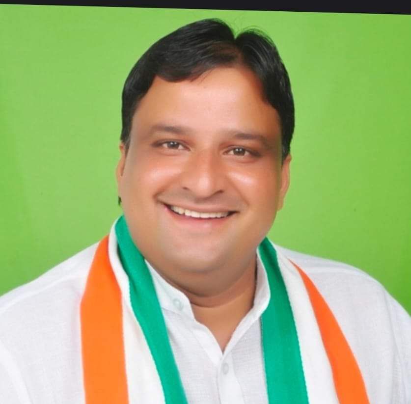पूर्व महासचिव महानगर कांग्रेस कमेटी यतेन्द्र शर्मा को नवनिर्वाचित सदस्य उत्तर प्रदेश कांग्रेस कमेटी निर्वाचित होने पर उत्तर प्रदेश कांग्रेस कमेटी लखनऊ कार्यालय में लगा बधाइयां का तांता