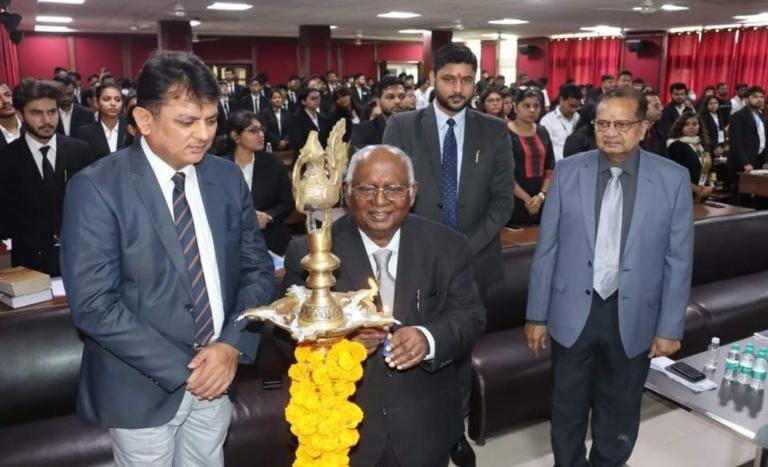 नोएडा इंटरनेशनल यूनिवर्सिटी में तीन दिवसीय नेशनल मूट कोर्ट प्रतियोगिता का हुआ आगाज
