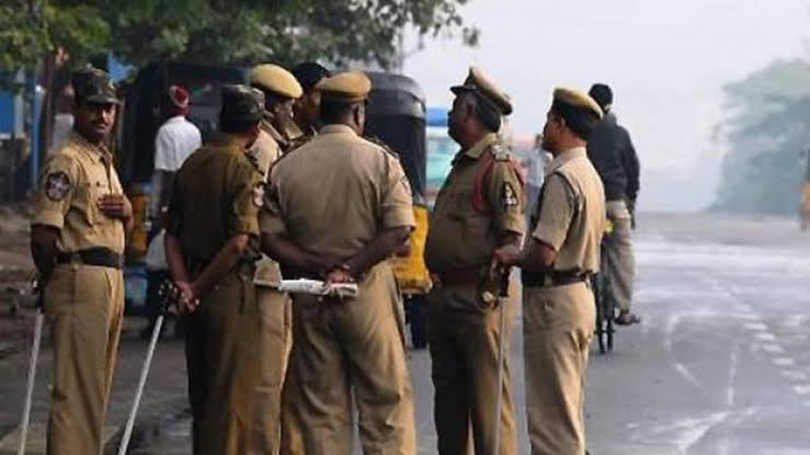 हबीबपुर गांव में सीमेंट की दुकान पर बदमाशों का हमला, पीड़ित मालिक ने दरोगा पर लगाए गंभीर आरोप