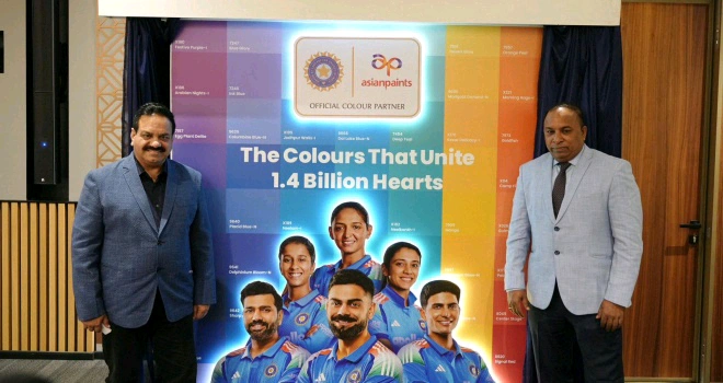 Asian Paints Associated With Cricket : एशियन पेंट्स की बड़ी पारी!, “जब रंगों ने थामा क्रिकेट का बल्ला, एशियन पेंट्स बना टीम इंडिया का ‘ऑफिशियल कलर पार्टनर’, अब हर मैच होगा रंग-रंगीन और दिल-धड़काऊ!”, अगले तीन साल में 110 से ज़्यादा मुकाबलों में दिखेगा रंगों और क्रिकेट का सबसे दमदार संगम, “जब क्रिकेट में घुला रंगों का जादू