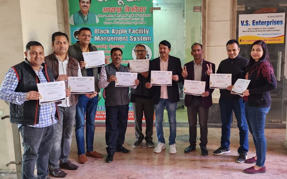 जी 20 दौड़ के सर्टिफिकेट पाकर सामाजिक संस्था नेफोमा सदस्यों के चेहरे खिले